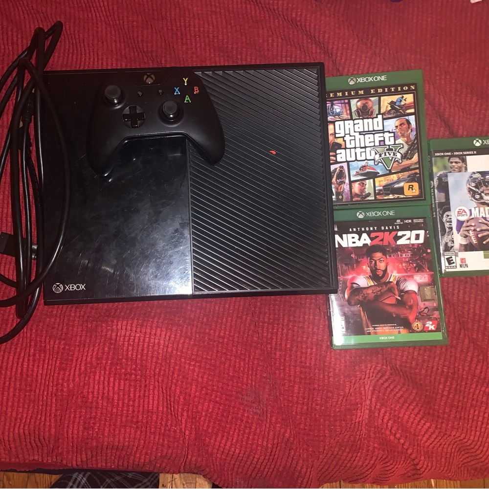 Xbox one with power cord and HDMI cable with 3 Xbox games